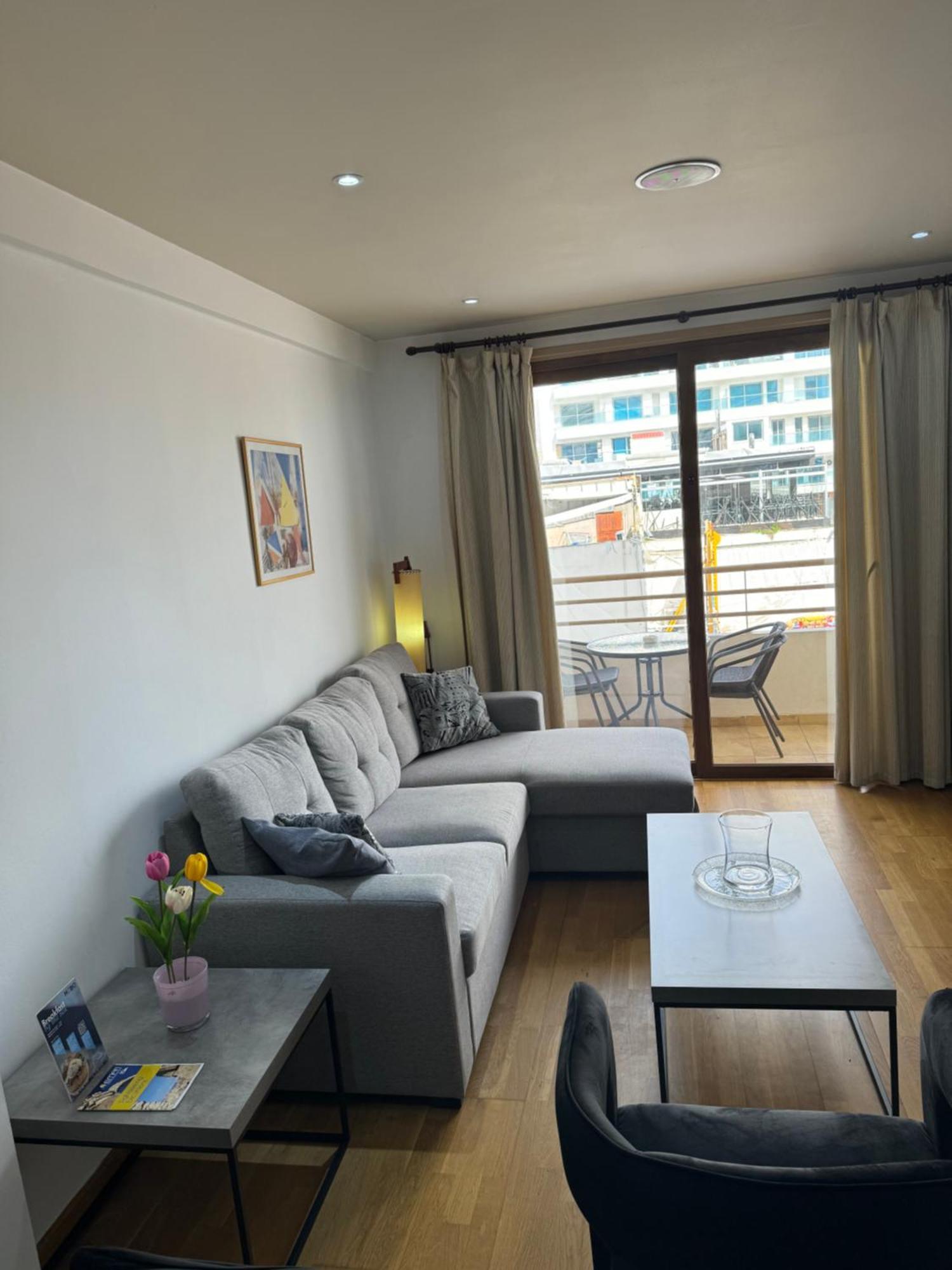 Ithaki Phinikoudes Apartment No. 105 Larnaca Luaran gambar