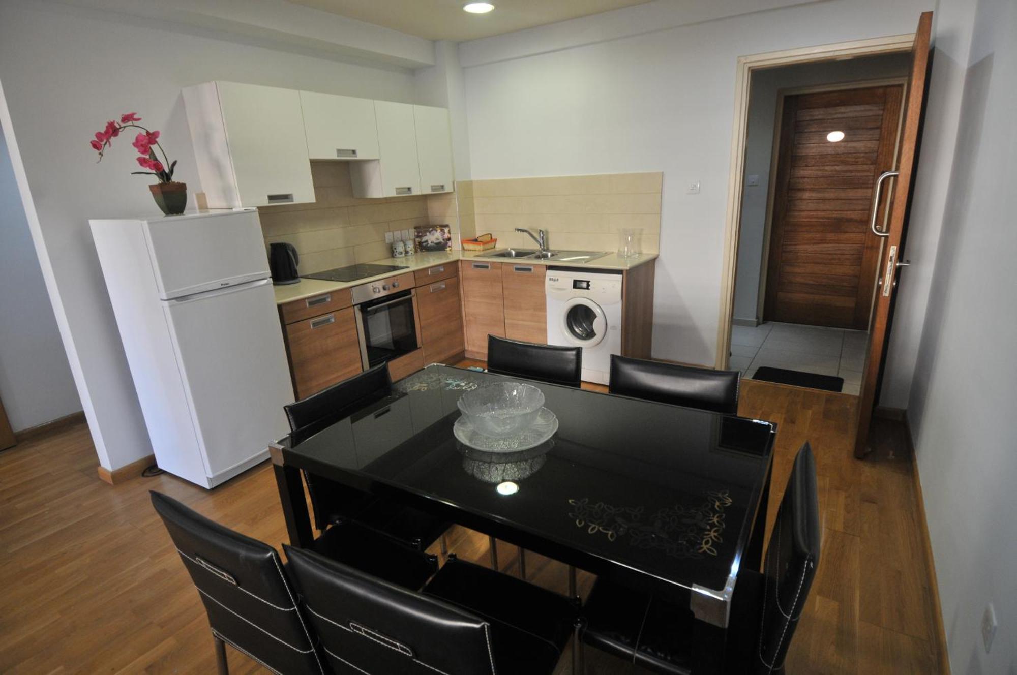 Ithaki Phinikoudes Apartment No. 105 Larnaca Luaran gambar